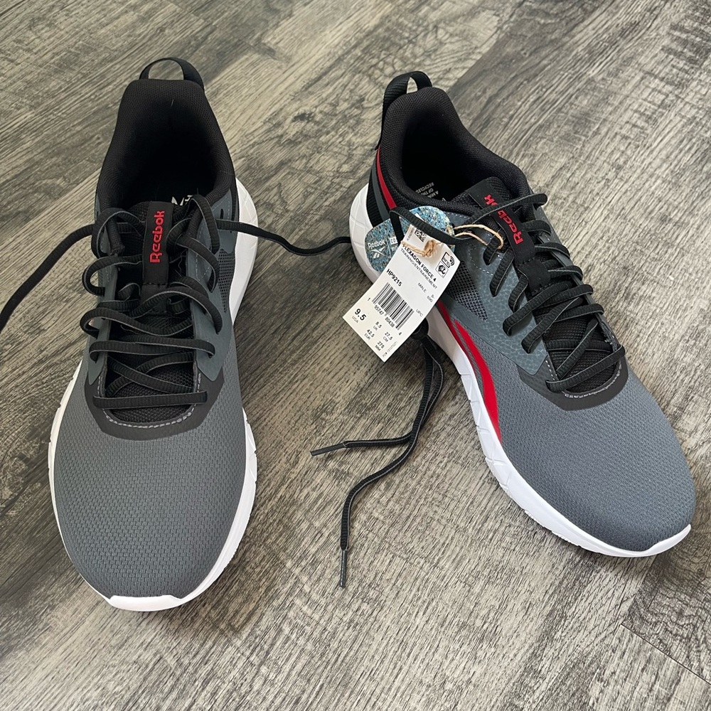 Men’s Reebok shoes size 9.5